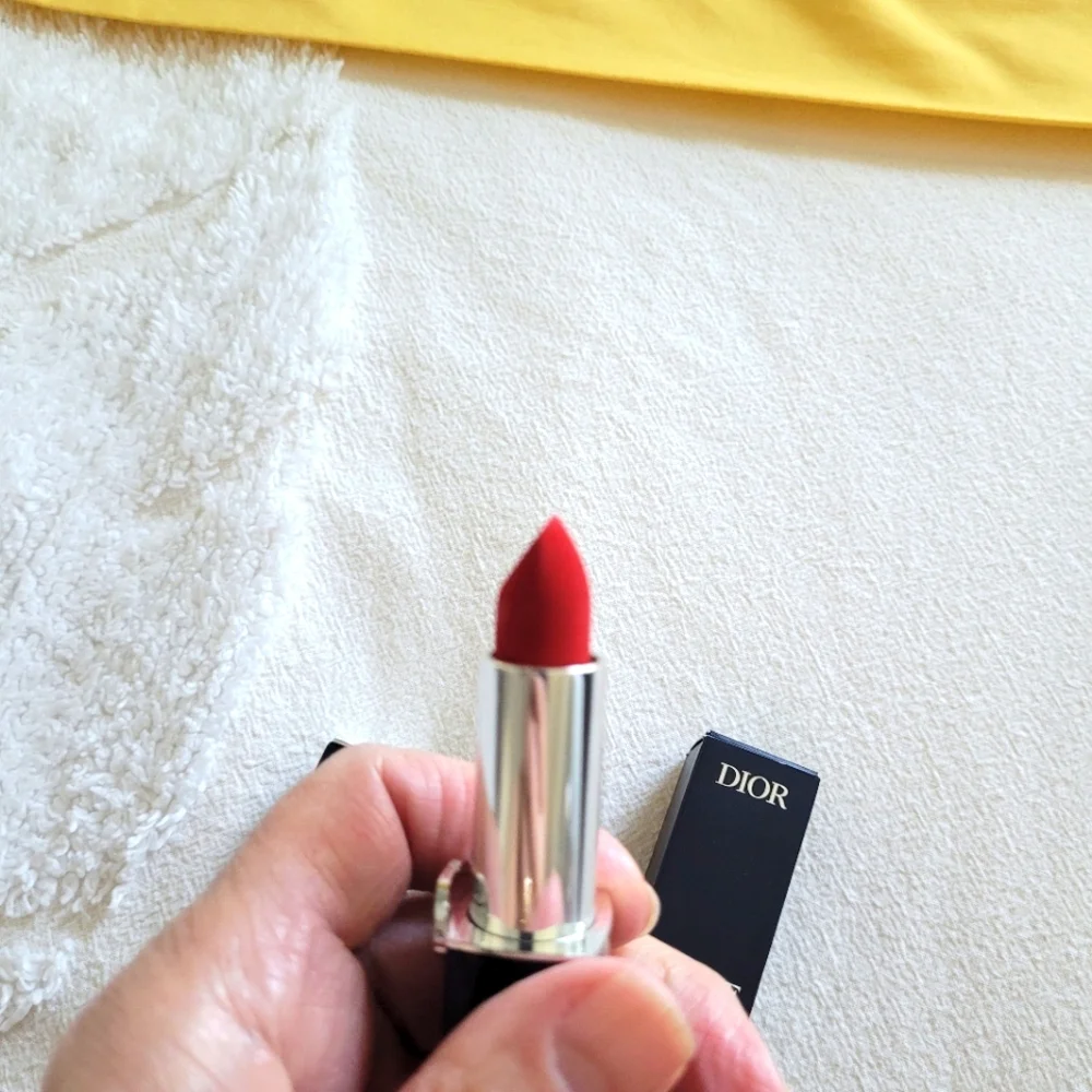 Dior Velvet Red Lipstick Vibrant Classic Shade 999 New Never Used - Picture 6 of 7